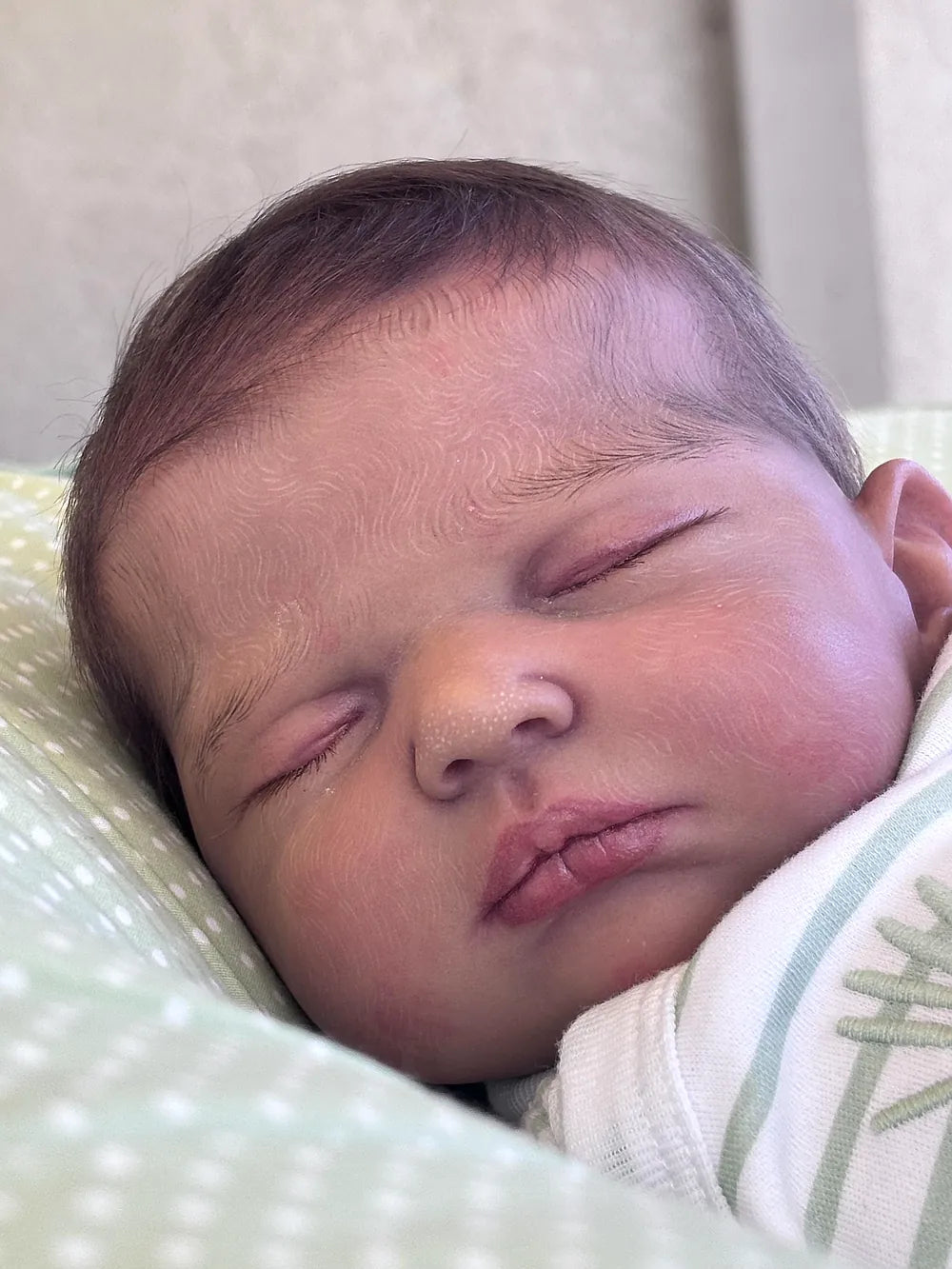 Muñeca Reborn Realista Santiago Niño| 55cm | 2,400 kg | Edición limitada + Pack Premium