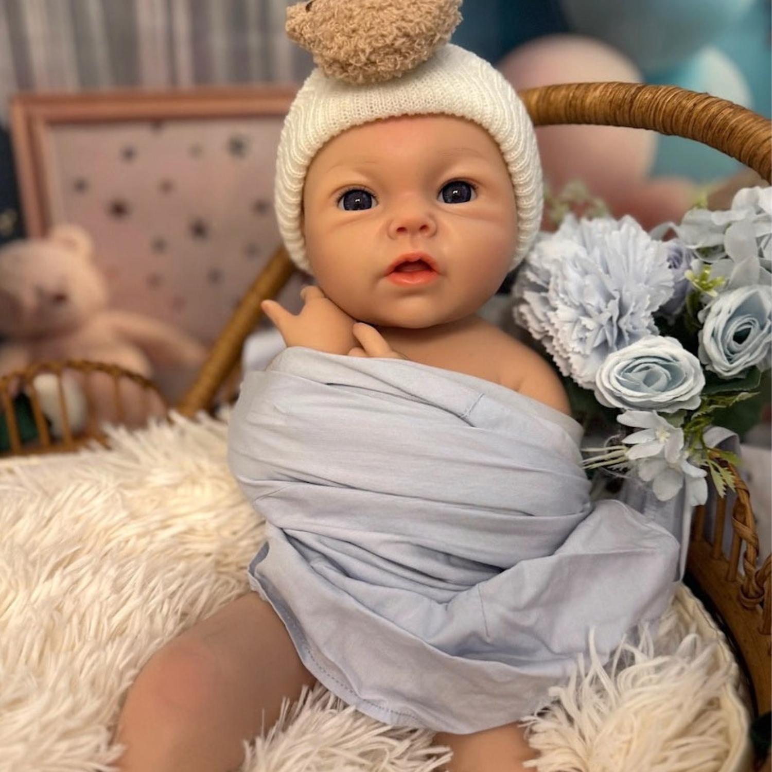 Muñeca Reborn de silicona Leslie Baby de 47 cm y 2,8 kg.