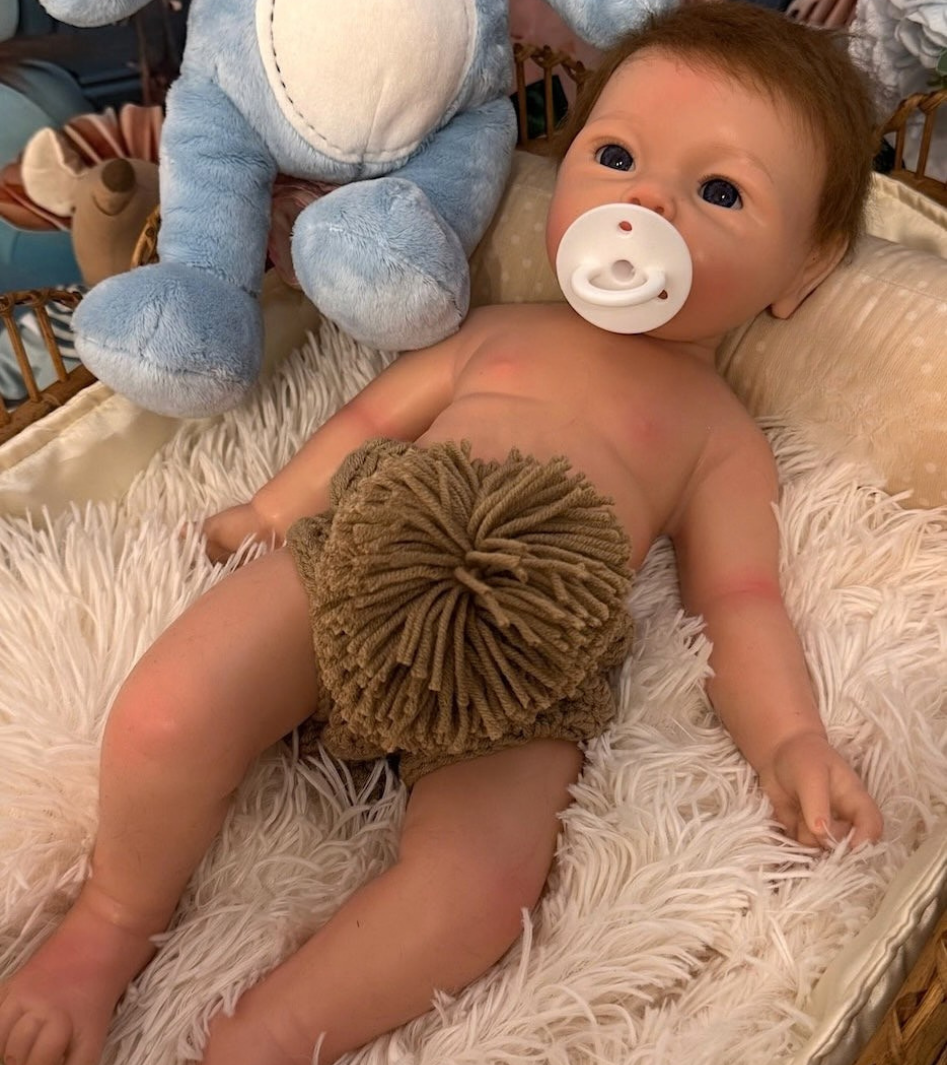 Muñeca reborn silicona de Leslie Niño 47cm / 2.8kg