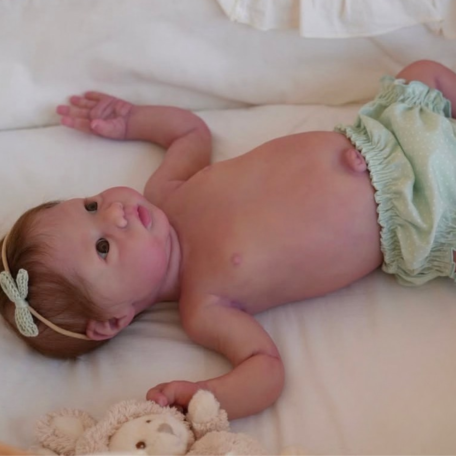 Muñeca Emi Niña Reborn 56cm / 2.300 kg + Pack Premium 