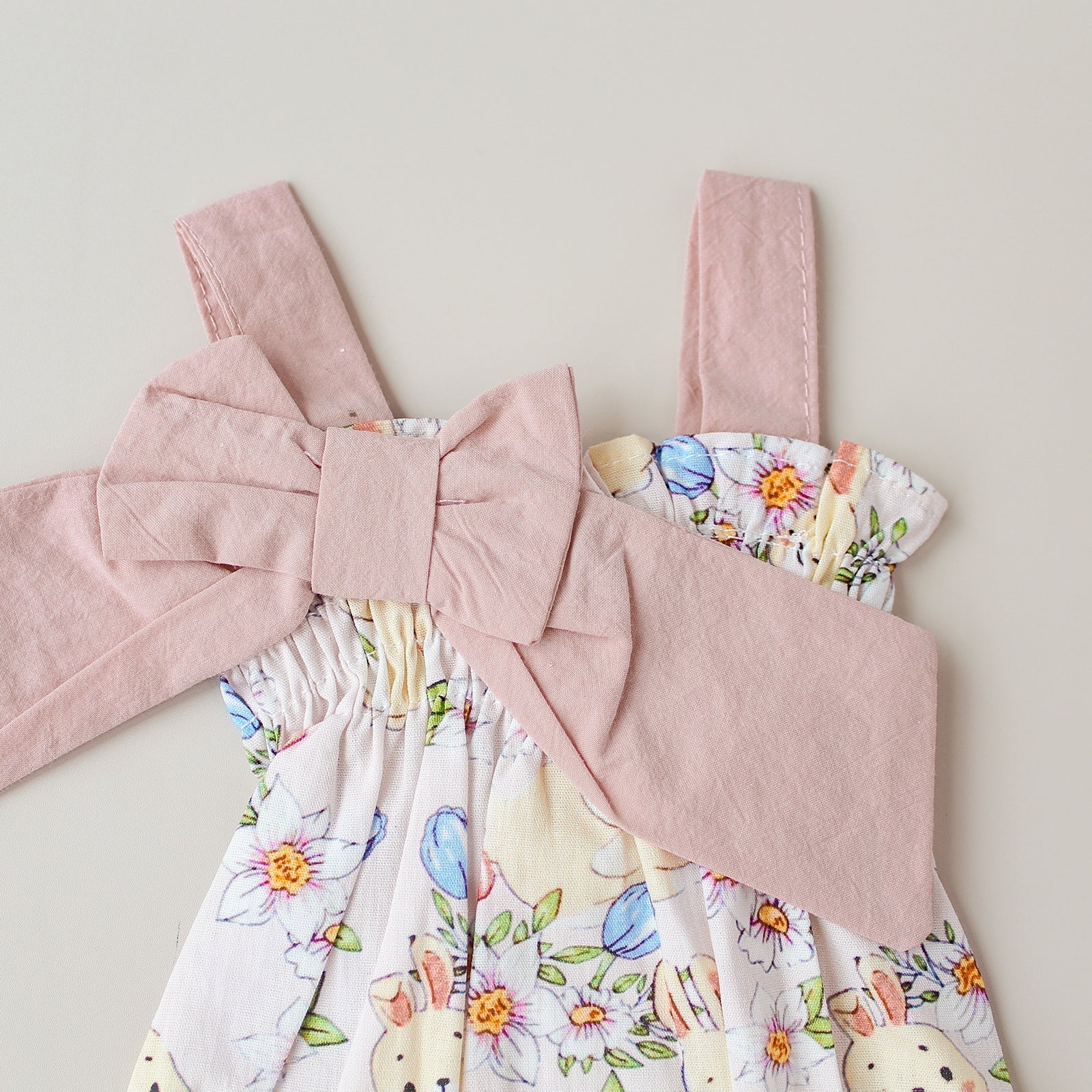 Correas rosas con cordones y estampado animal – Para bebés reborn de 44 a 52 cm 