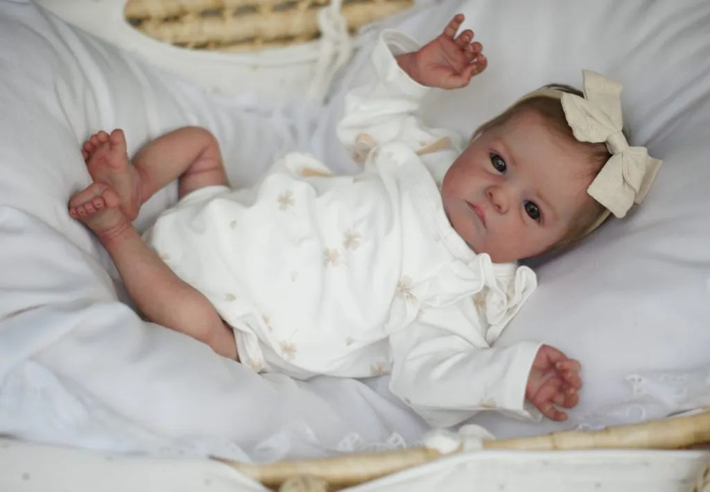 Reborn Premium María Niña Muñeco 45cm / 1.600 kg + Pack Premium 