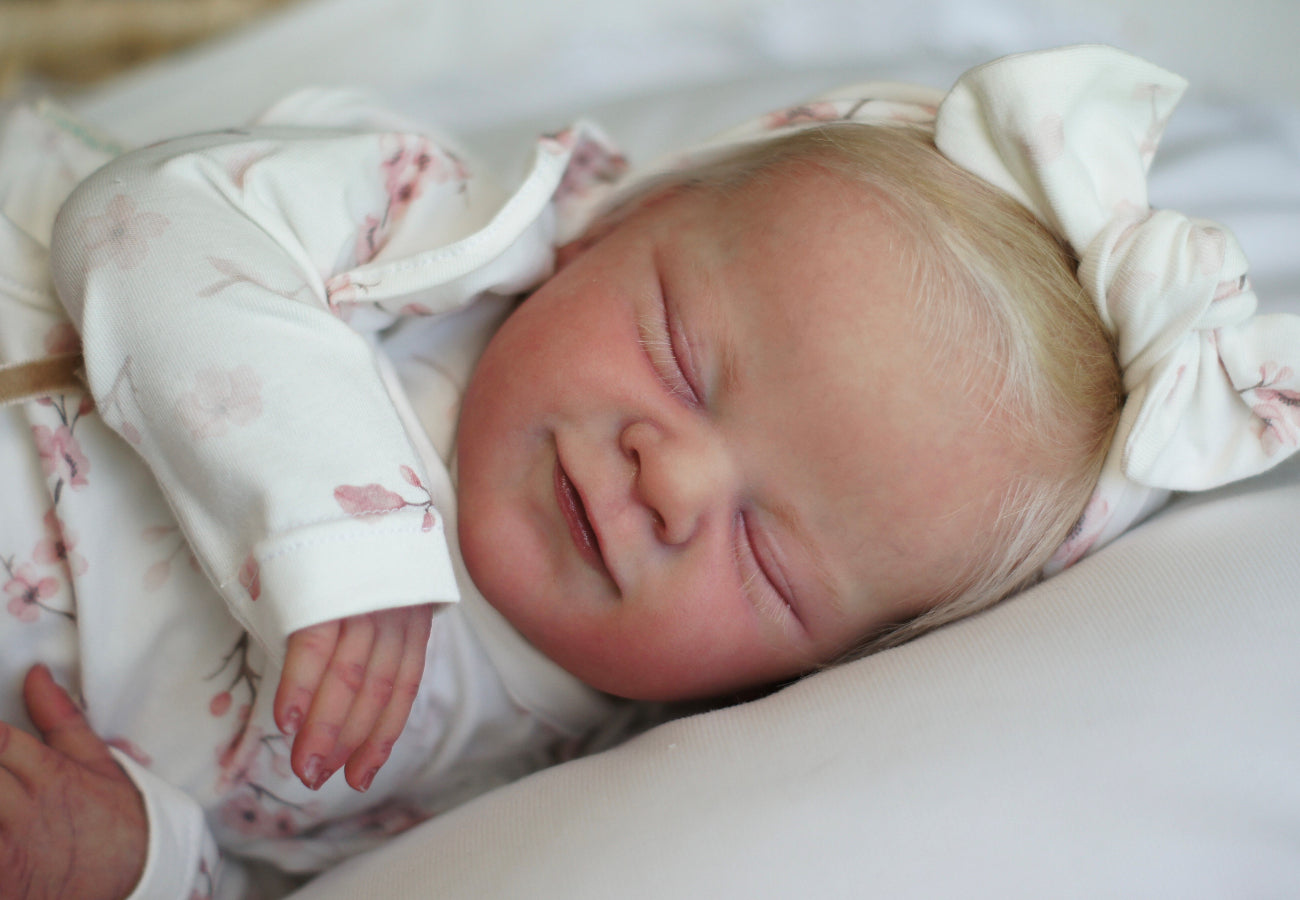 Julia Niña Premium Reborn Muñeco 47cm / 2.860 kg + Pack Premium 