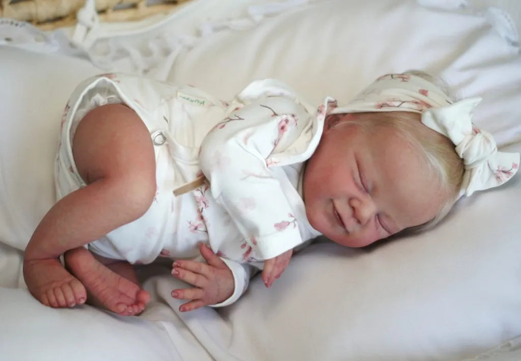 Julia Niña Premium Reborn Muñeco 47cm / 2.860 kg + Pack Premium 